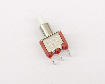 LOT OF 25   8121SD9A3LE C&K switch pushbutton miniature