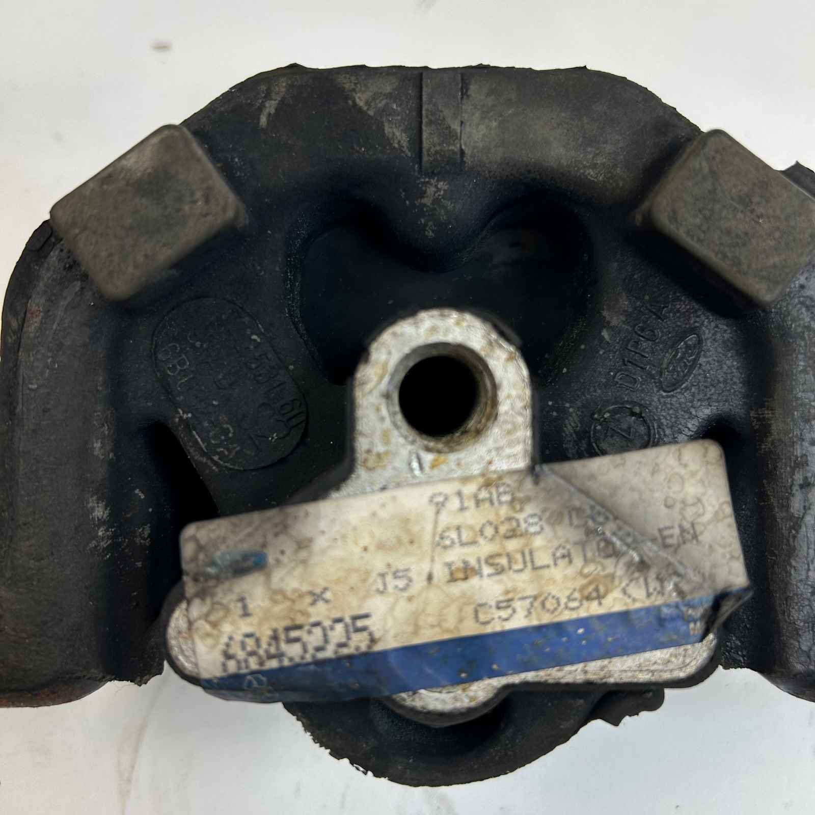 Ford ESCORT Gearbox Mount Genuine Ford 6845225 91ab6l028cb for 