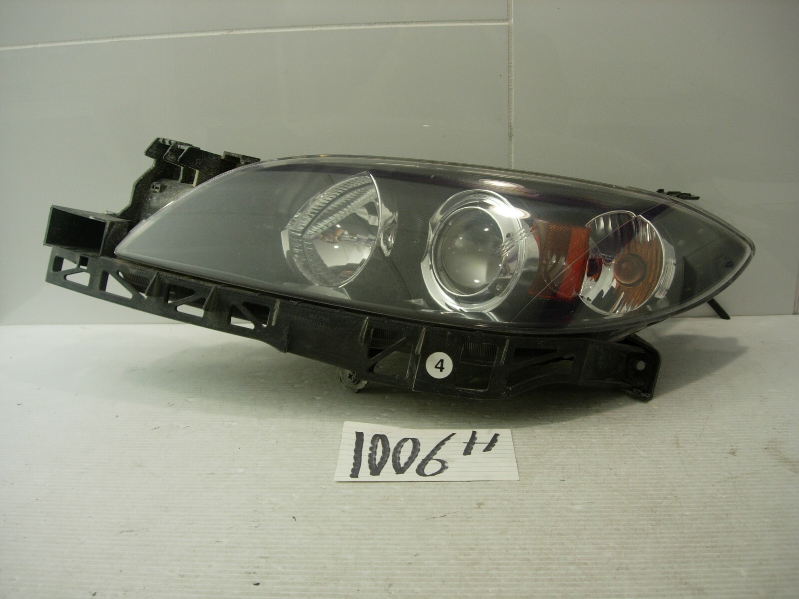 04 - 09 MAZDA 3 DRIVER Side Headlight Used front Lamp #1006-H
