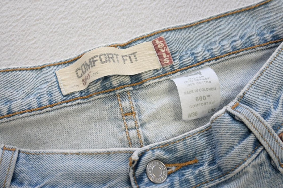 Vintage Levi's 560 Taper Comfort Fit Denim Jeans Blue Rugged Mens