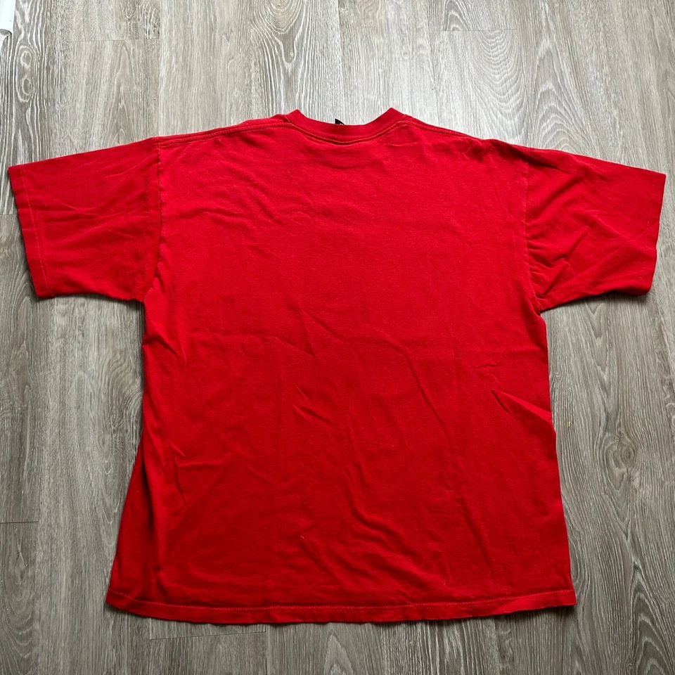 Wisconsin Badgers Bucky Mascot Vintage Graphic Red Blue Yellow T-Shirt Men's XL - Image 2 of 4