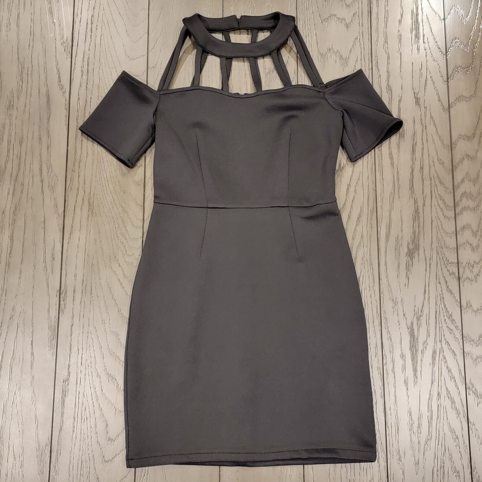 Bold Elements Black Cut Out Exposed Shoulder Stre… - image 7