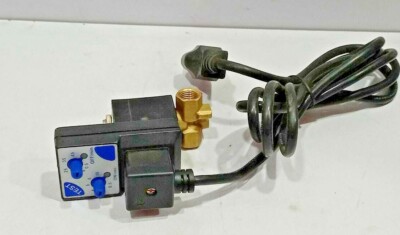Omega Engineering FSV-ADV10 0-300psi  1/4'' NPT 120/60VAC 15W Solenoid Valve 
