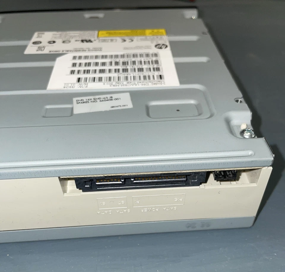 Unidad óptica regrabable HP DH-16ACSH-HR2 DVD/CD 575781-801 DVD+R DL Sata Foto 3 de 3