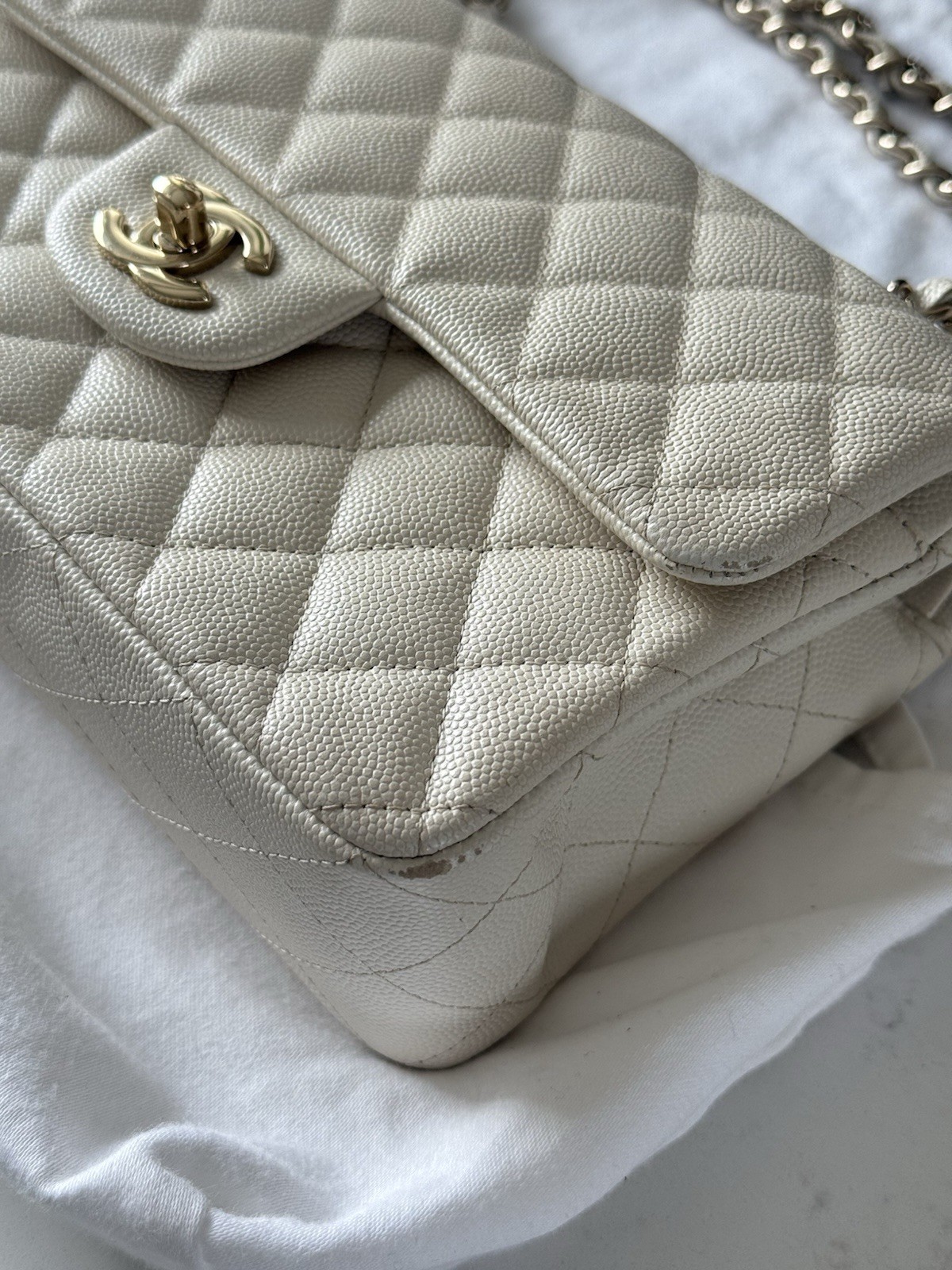 Chanel White Quilted Caviar Leather Medium Classic Double Flap Bag image 8