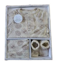 3 Piece Baby Gift Set For Girls 0-6 months with coverall,hat and booties
