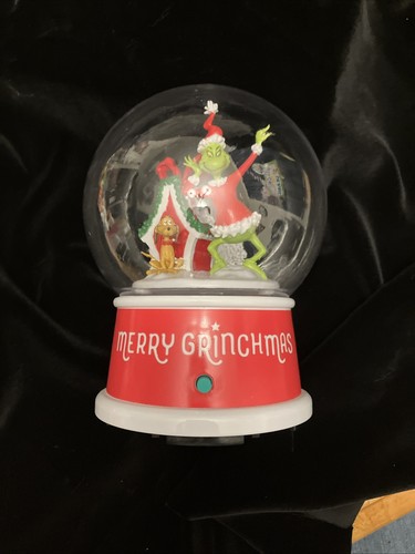 Dr Seuss "Merry Grinchmas" The Grinch & Max Music Holiday Snow Globe Works