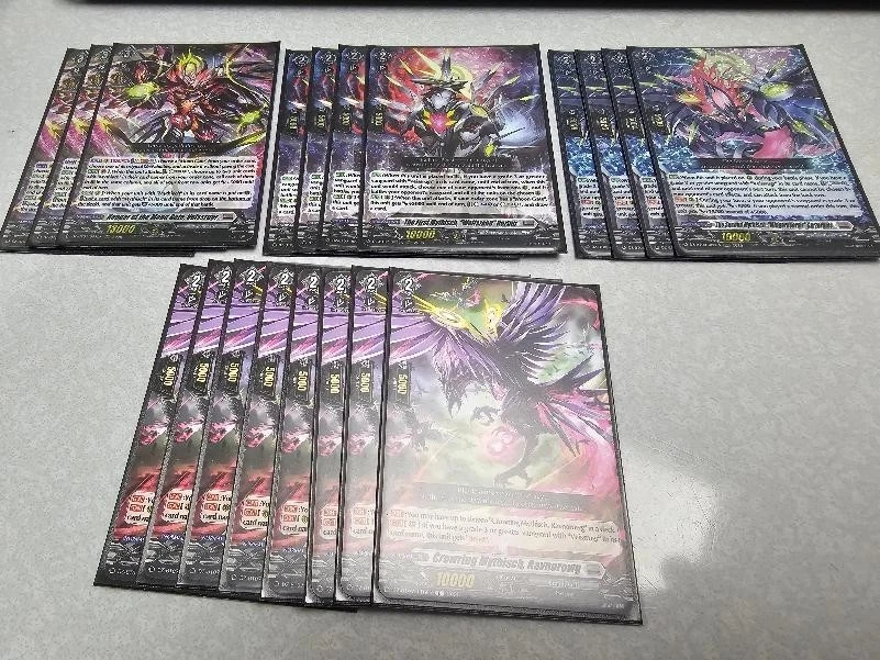 25+ Cardfight!!! Vanguard TCG Bushiroad Player-Built Collectible