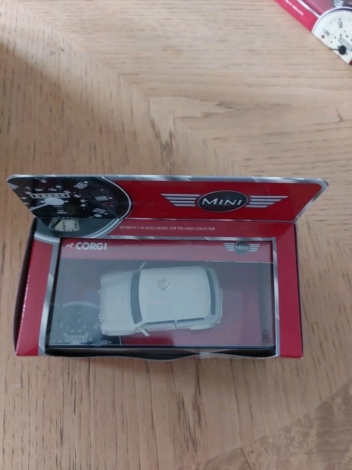 Corgi Mini 40 in old English white  - Image 4 of 4
