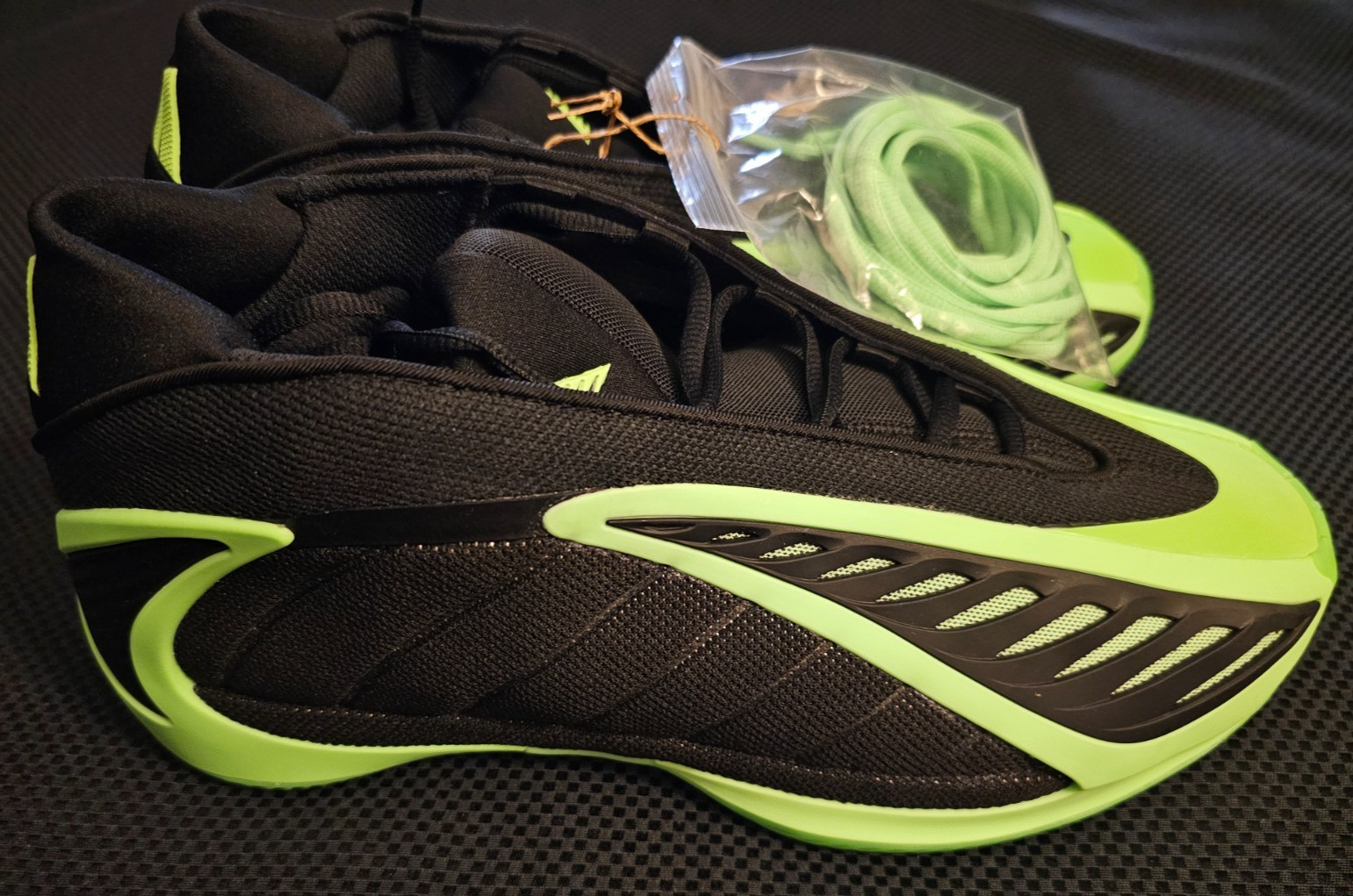 NEW Anthony Edwards 2 "Lime Burst" Men's Basketball Shoe 10/ Women's 11