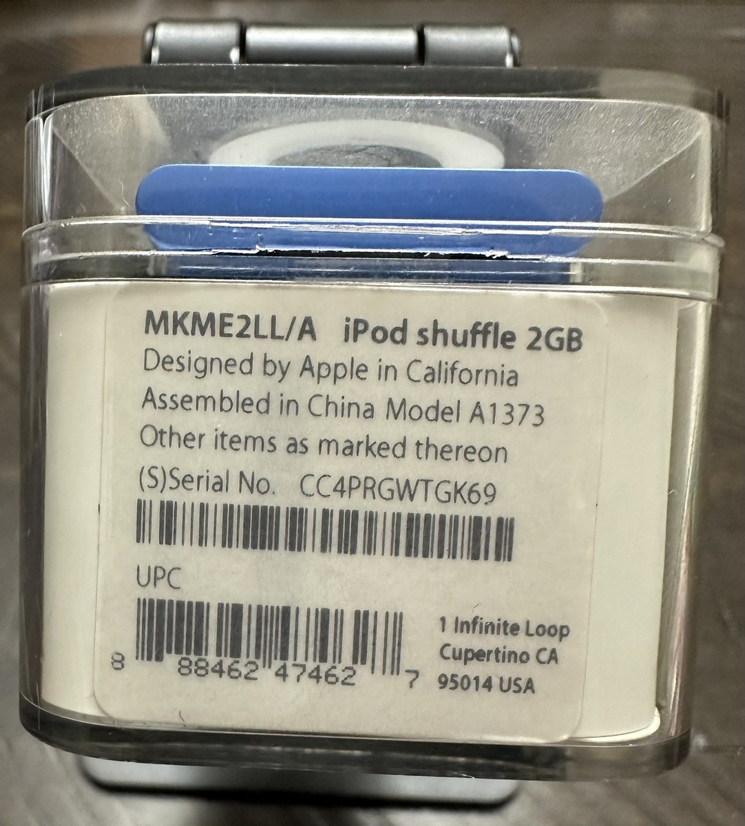 Apple iPod Shuffle 2GB NEW SEALED 4th Generation Blue Vintage