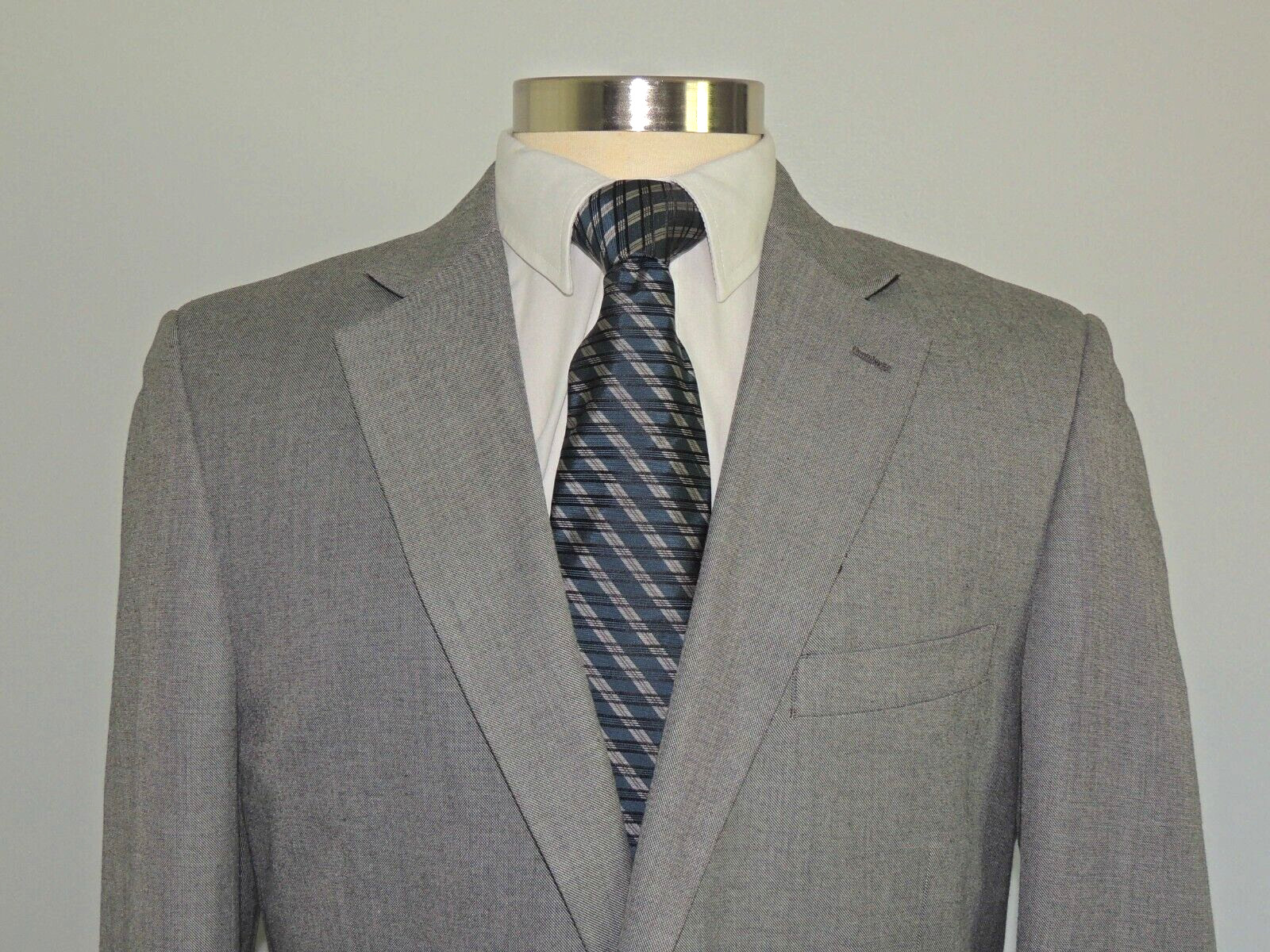 STATEMENTS  GRAY POLYESTER BLEND 2 BUTTON SPORT C… - image 2