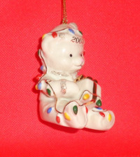 Lenox Teddy’s Holiday Decorations Classics Ornament 2003 Holding Present