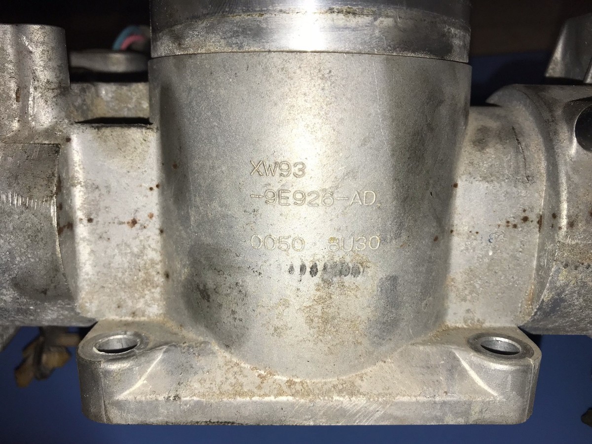 1999-2003 Jaguar XJ8 XJ8L Vanden Plas Throttle Body XW93 9E926 AD