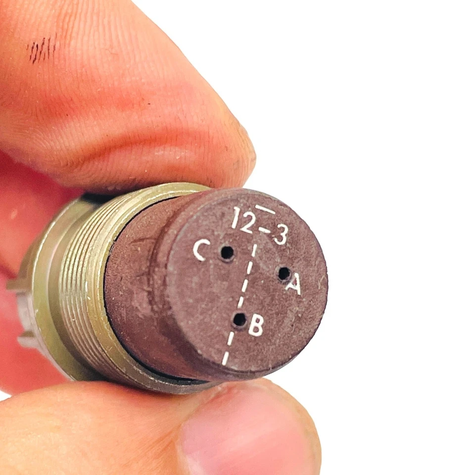 4 pcs Assorted Circular Connector 3 Position - Image 4 of 4