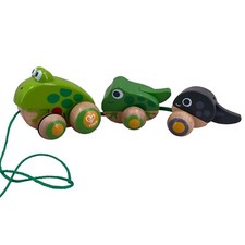 Wooden Pull Toy Hape Pull-Along Frog Family w/Anti-Rollover Wheels Toddler