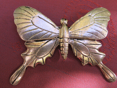 Broche Vintage Papillon En Métal Doré – Occasion En Bon état – Parfait Pour Collection Ou Look Rétro
