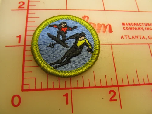 Scout stuff backed SNOW SPORTS merit badge emblem patch (yZ)