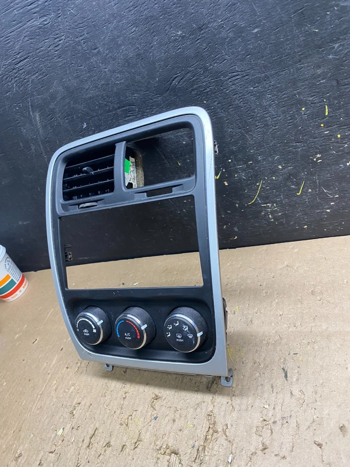 Dodge Caliber 2010 a 2012 tablero radio bisel central climático tablero T8525 DG Foto 3 de 4