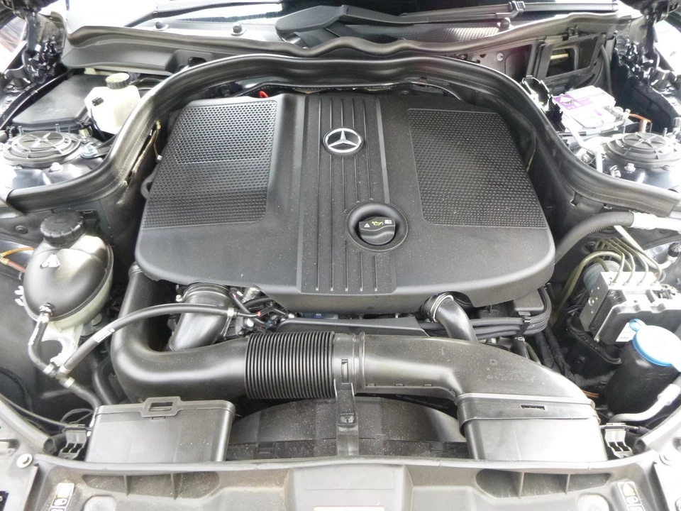 MERCEDES BENZ E CLASS W212/S212 07/2009-05/2016 RIGHT GUARD SEDAN/WAGON - image 2 of 4