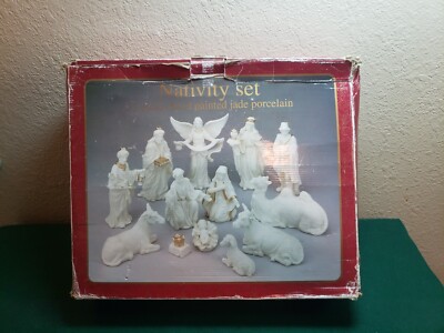 Gottschalks 13 Piece Hand Painted Jade Porcelain Nativity Set vintage Christmas