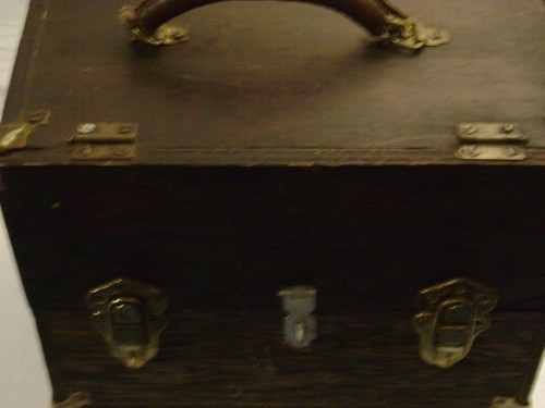 ANTIQUE BOX/SAFE Unfolds. Wood. 3 Metal Locks-Mounts. Handmade - 第 17/17 張圖片