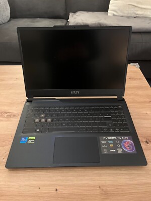 MSI Cyborg 15 A12VF-402 | 15,6'' Gaming RTX 4060 i7 + Sammlertasche | Wie NEU!  