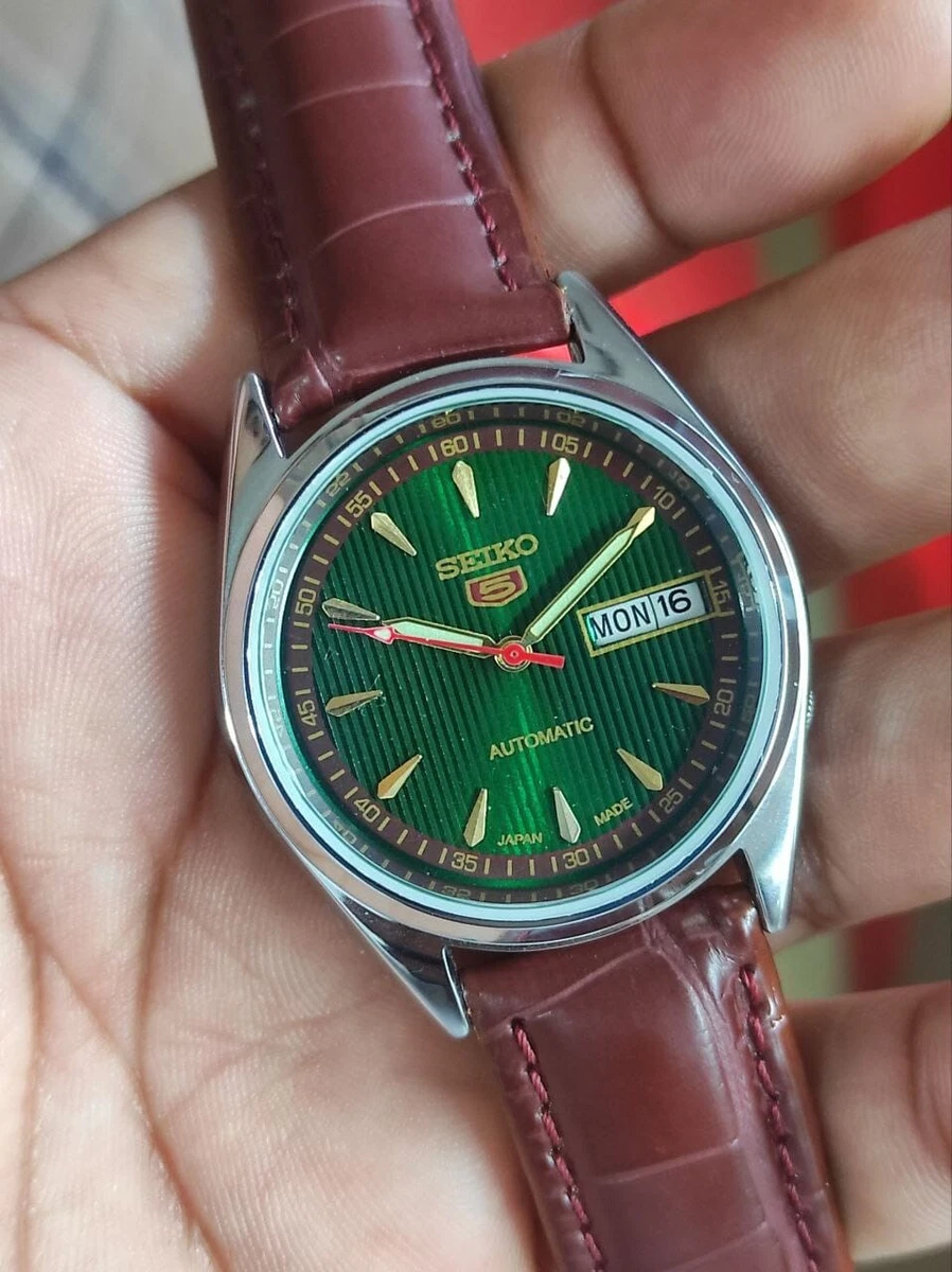 Seiko 5 Automatic Steel Case Watch cal 7009 17 jewel Green Dial