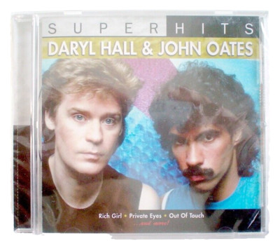 UNUSED & UNOPENED 2009'S COMPACT DISC, DARYL HALL & JOHN OATES, SUPER  HITS