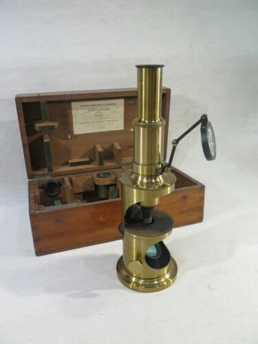 Microscope de laboratoire de collection en laiton