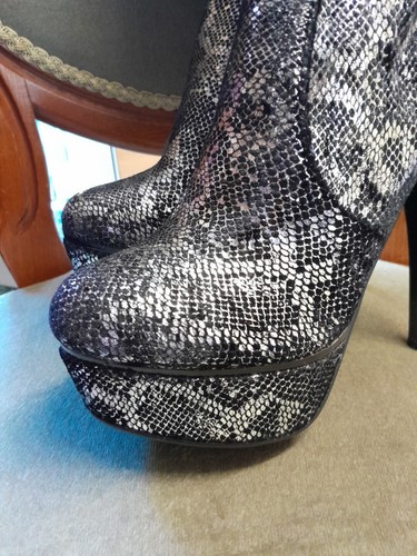 Sergio Todzi Ladies Platform Dancing Boots Black & Silver Knee High Boots Size 2 - Foto 3 di 8