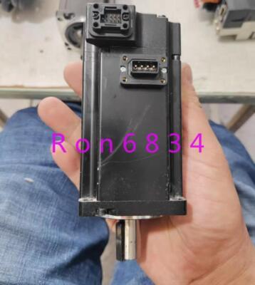 1pc used  SM3M-062A3NDV servo motor 400W #E10