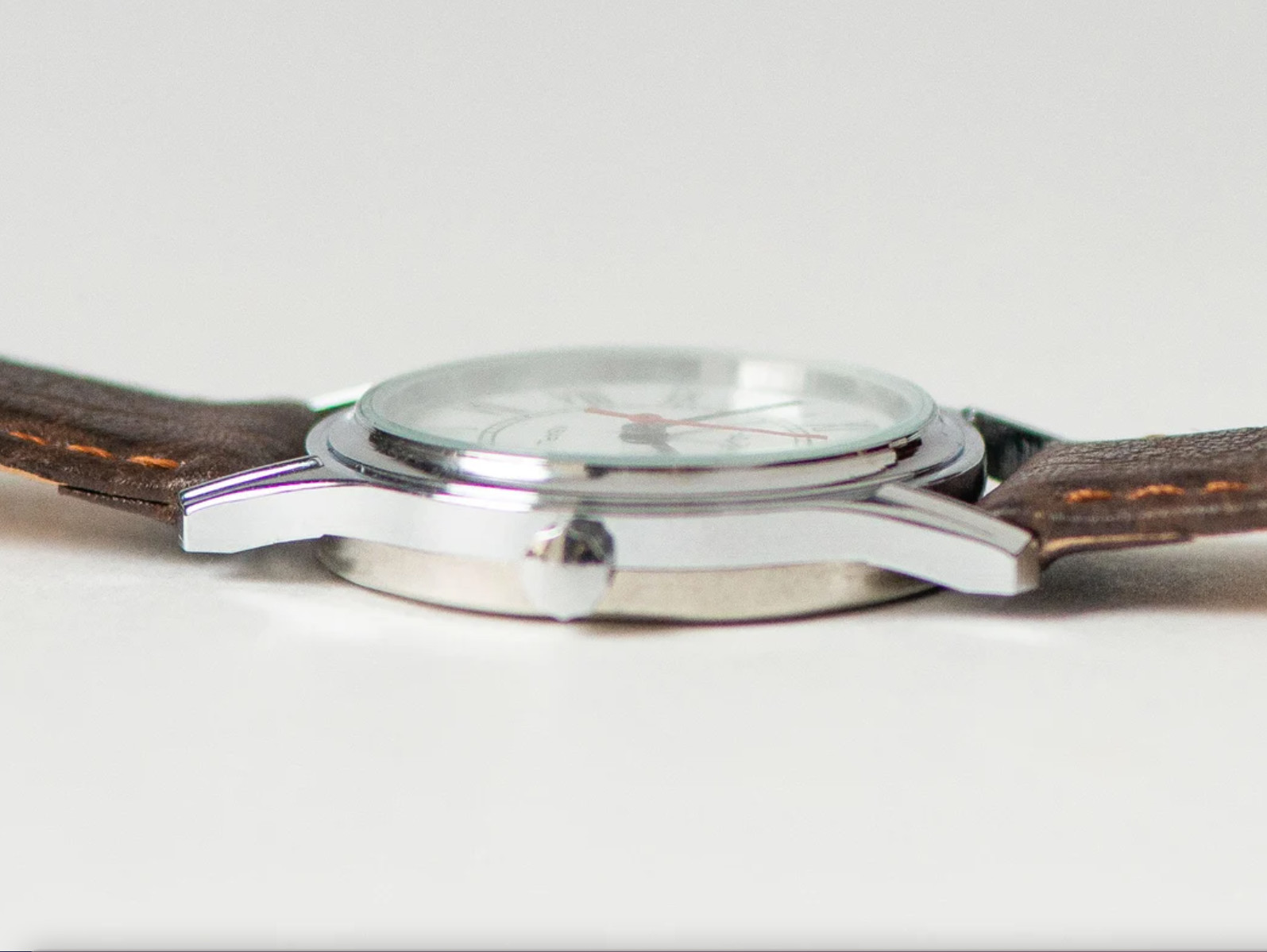 Unused quartz watch for women CHAKA NOS Roman numerals dial