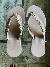 Capelli New York Flip Flops ~ Lightly worn