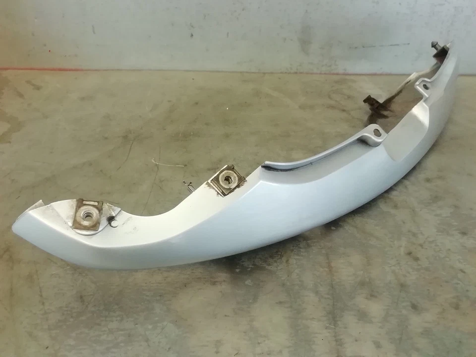 Panel asiento trasero derecho moto guzzi Norge 1200 2006 Foto 3 de 4