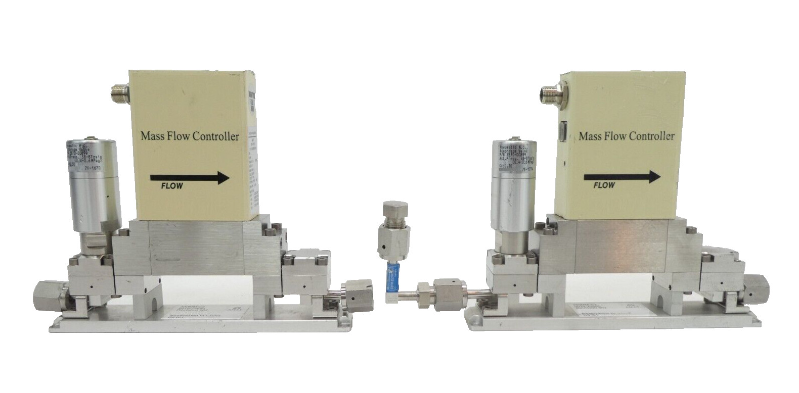 AMAT Applied Materials 0010-23660 Mass Flow Controller MFC 300MM-E2 Lot of 2