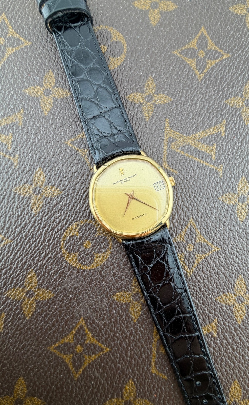 Audemars Piguet Octagonal Case 18kt Automatic Calibre 2121 Vintage Swiss Made