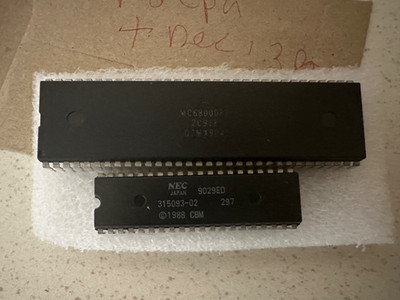 Commodore Amiga CPU P8 und NEC 1.3 ROM Chip getestet ok