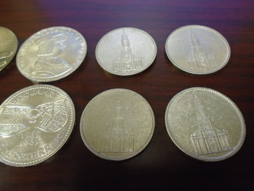 142 grams of .900 Fine Silver Foreign Coins total of 8 coins - Picture 4 of 8