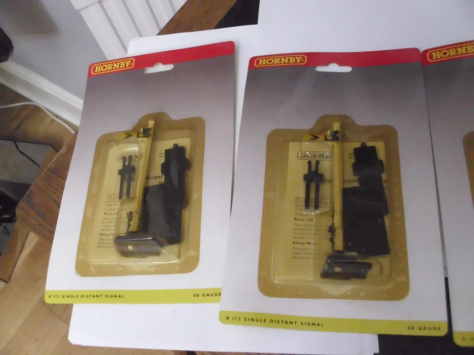 Four Unused OO gauge single Signals - Image 2 of 3