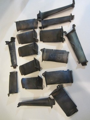 LOT OF 15 DAMAGED TITANIUM AIRCRAFT ENGINE BLADES PRATT AND WHITNEY
