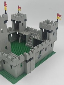 Lego Castle Lion Knights Set 6080 King's Castle Almost Complete w/ Box + Instr.