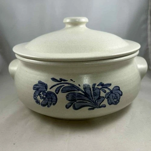 Vtg Pfaltzgraff Yorktowne 2 QT Covered Casserole Dish w/Lid & Side Handles #315Y