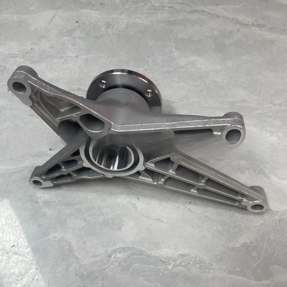 Bomba de agua 16380-38010 Fit HINO 700 E13C sistema de refrigeración para camión Foto 2 de 4