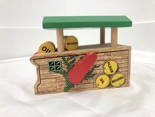 BRIO Thomas the Train Wood Arlesdale Barrel Co w/ 2 Barrels