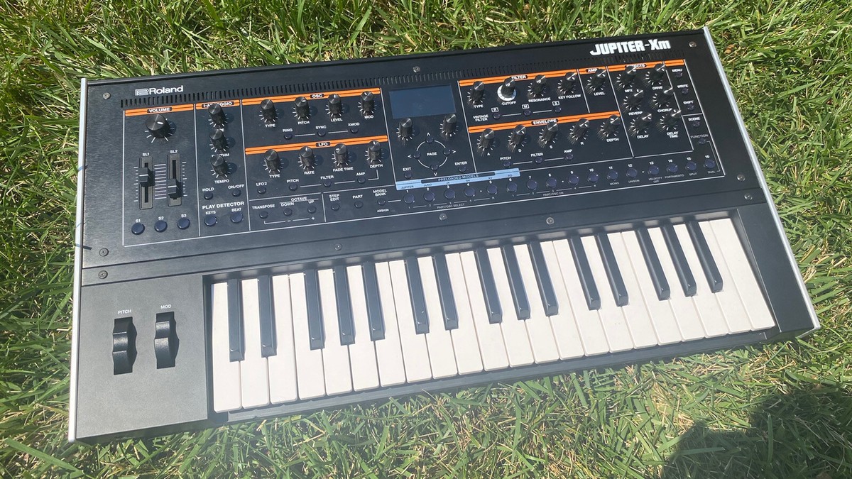 Roland JUPITER-Xm Modeling Synthesizer JUPITER-Xm Roland JUPITER-Xm Modeling Synthesizer JUPITER-Xm