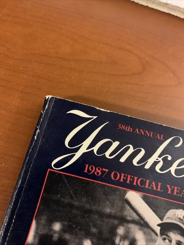 1987 NEW YORK YANKEES YEARBOOK - GEHRIG*MANTLE*MATTINGLY*HENDERSON🔥👀⚾️READ! - Picture 8 of 9