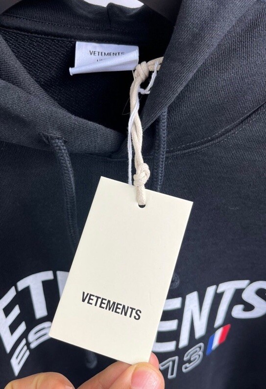Vetements - Logo Oversized Hoodie Size: XS Fits XL+ | eBay Vetements - Logo Oversized Hoodie Size: XS Fits XL+ | eBay