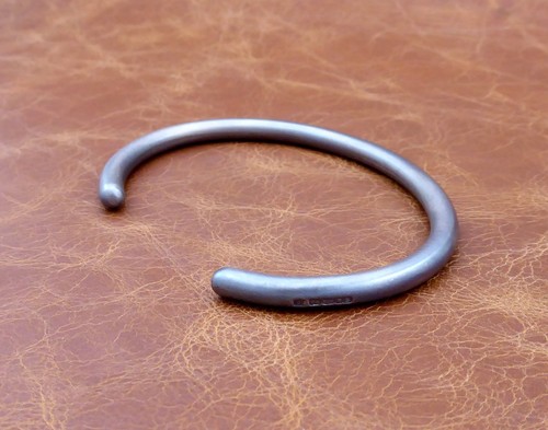 Men's Solid 925 Sterling Silver "Oxidised Silver" Open Torque Bangle Bracelet - Picture 5 of 12