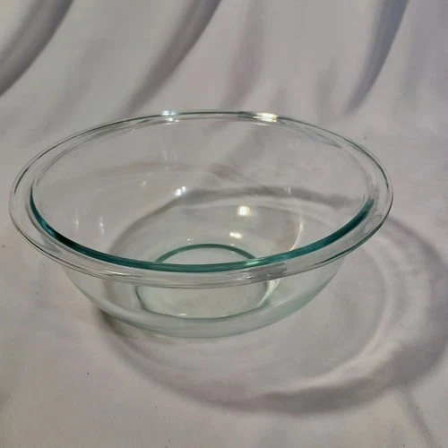 Vintage Pyrex 323 Mixing Serving Bowl Clear Blue Tint 1.5 Qt, 8.5" Diam. No Lid